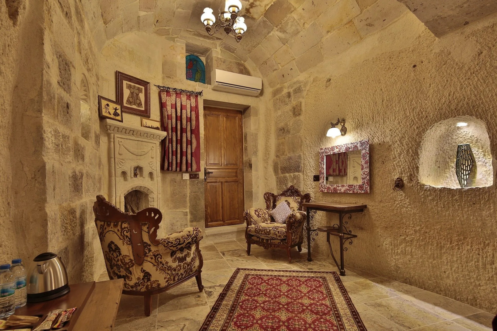 Aren Cave Hotel & Art Gallery