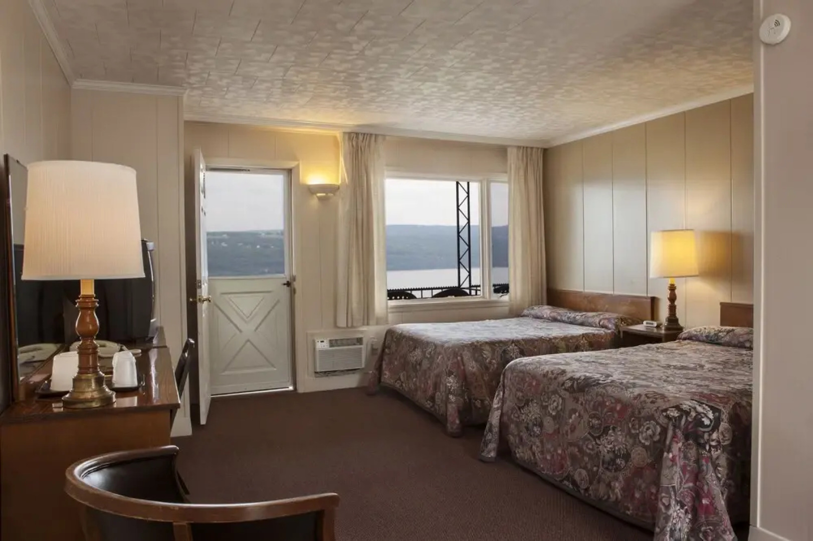 The Hotel Laurel at Seneca