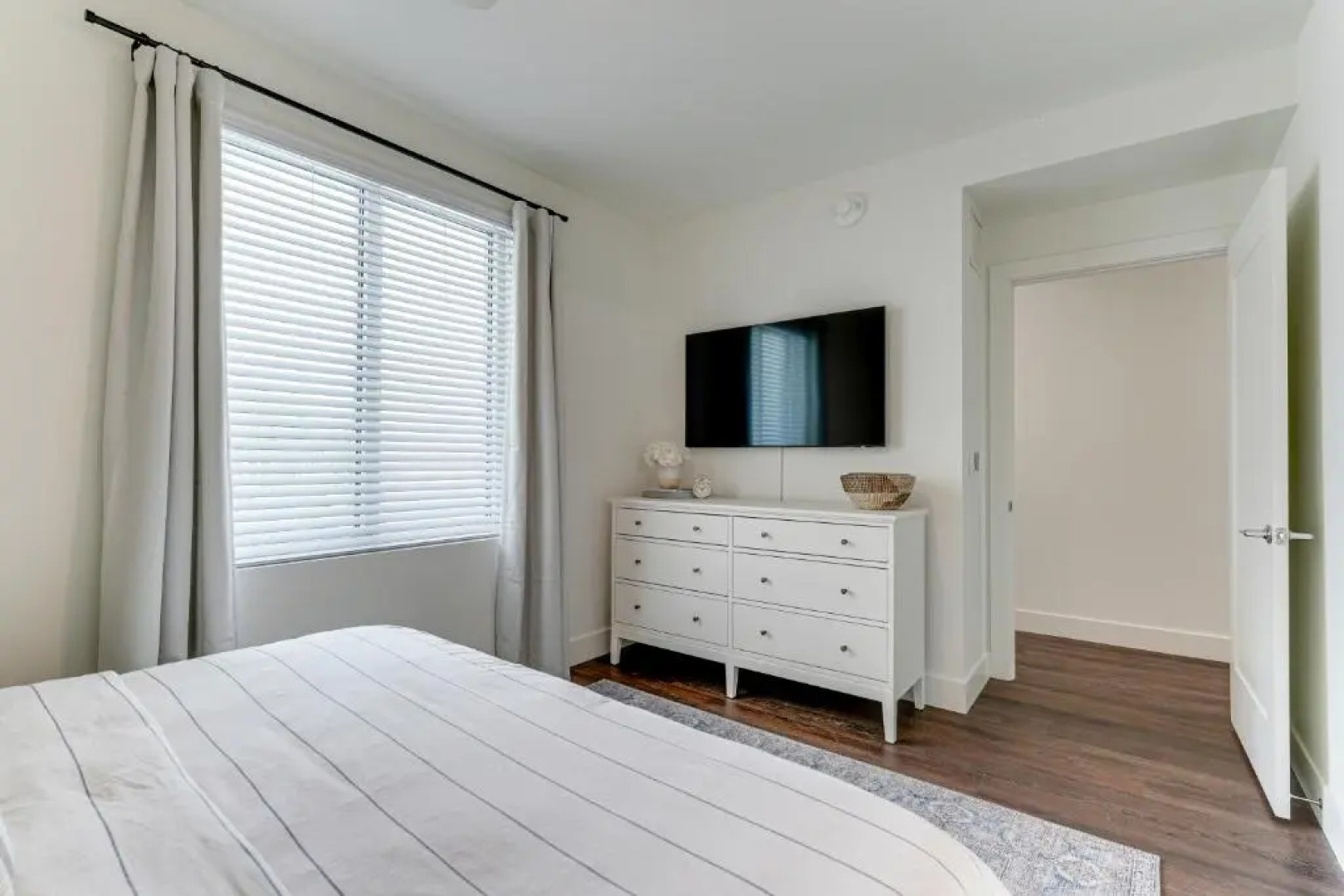 All-New, Waterfront Condo in Downtown Sarasota!