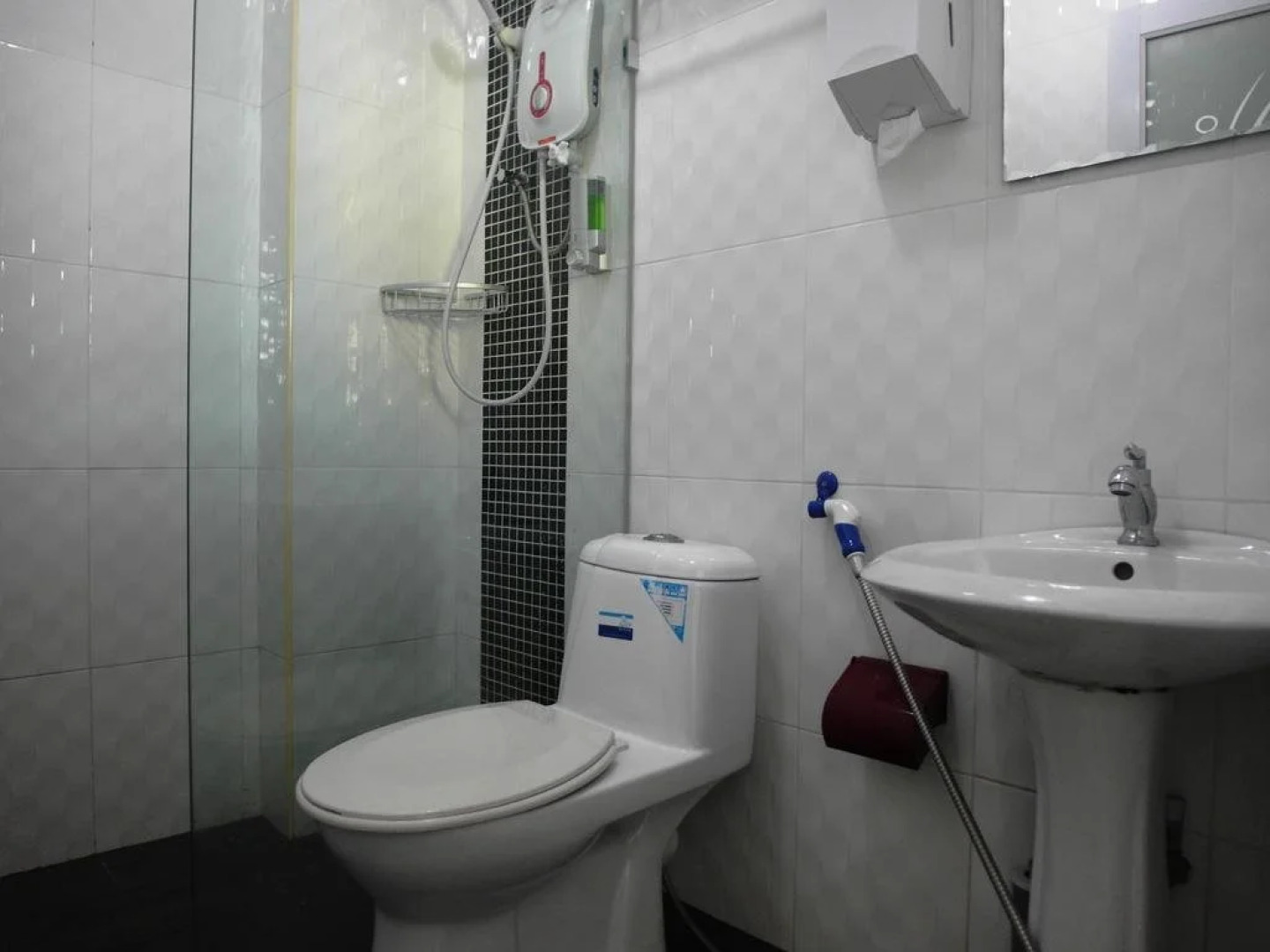 682 Lodge by OYO Rooms