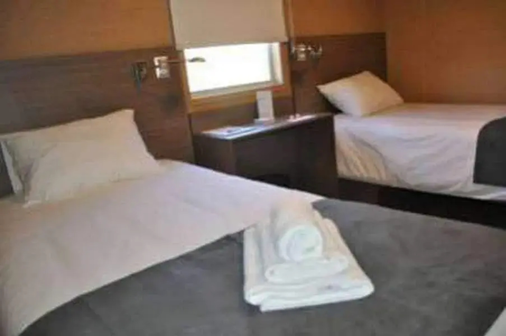 Tecno Fast Village Chillepin