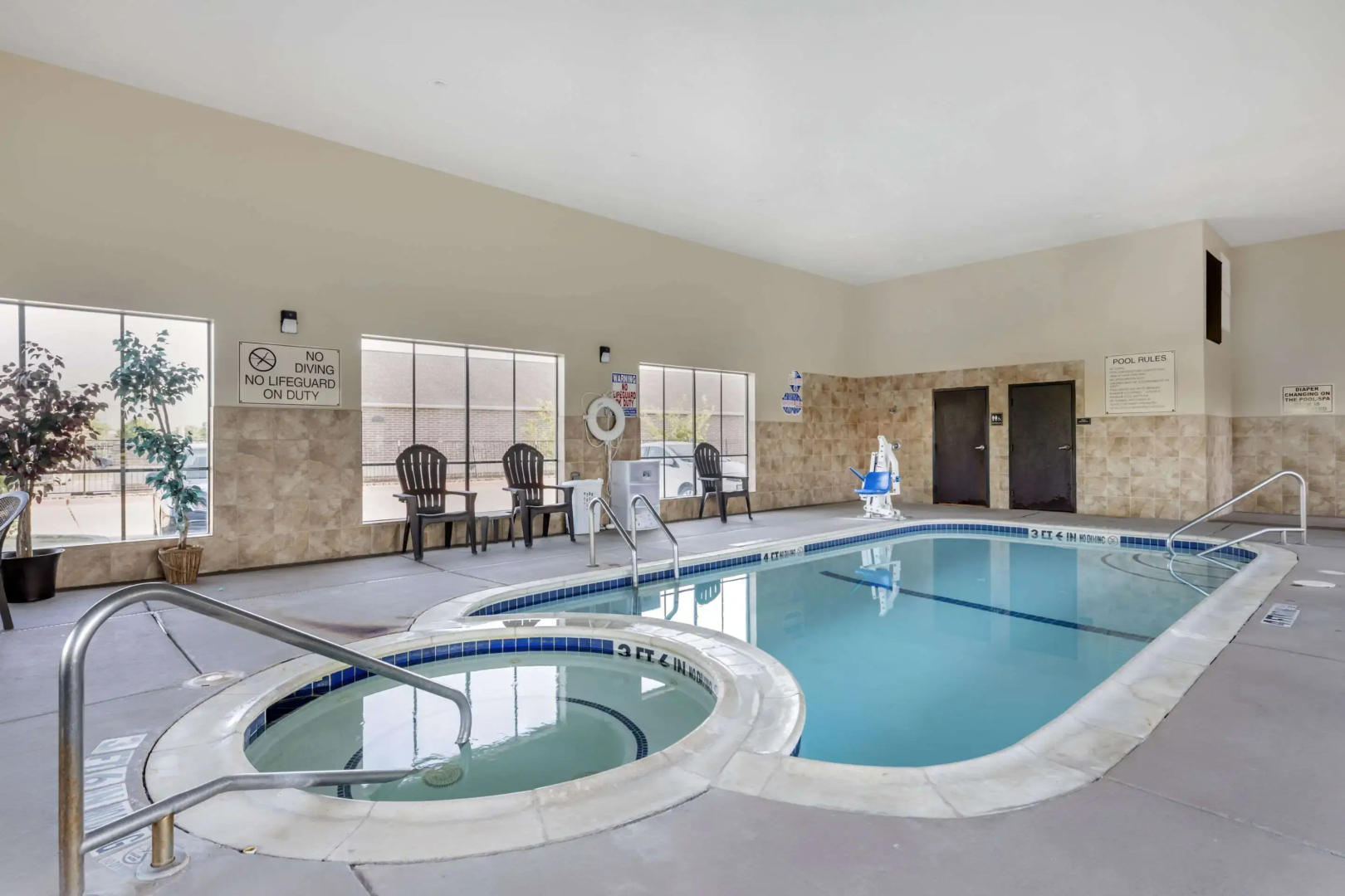 Comfort Inn & Suites Fort Worth - Fossil Creek