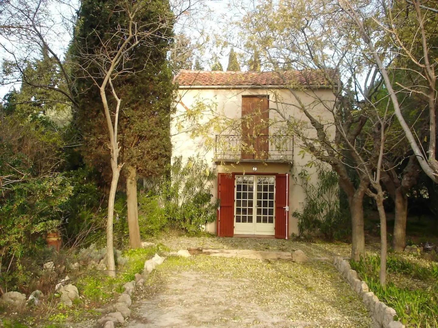 Charming Hunting Lodge near Loupian with garden