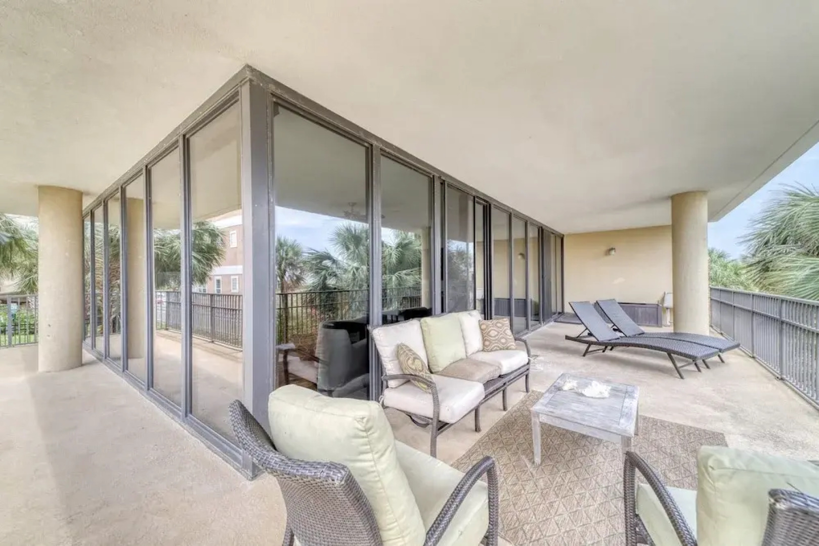 Holiday Isle Unit 122 - Ground Floor Corner Unit - Wrap Around Balcony - Extra Large Floor Plan! 3 Bedroom Condo by RedAwning