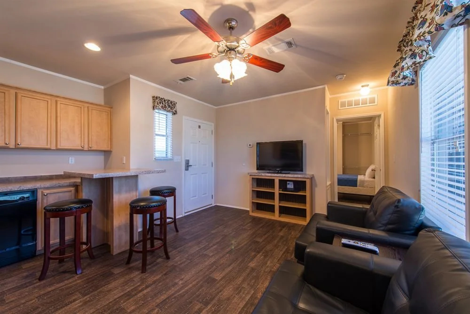 Eagle Ford Cabins