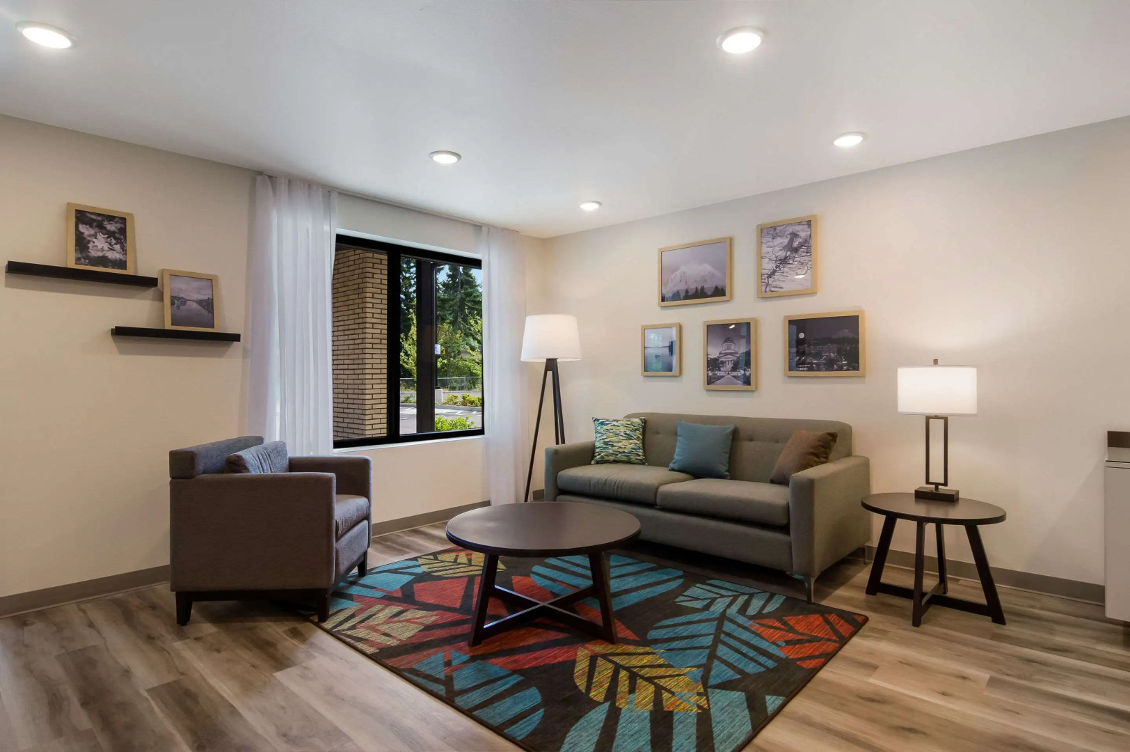 Woodspring Suites Olympia - Lacey