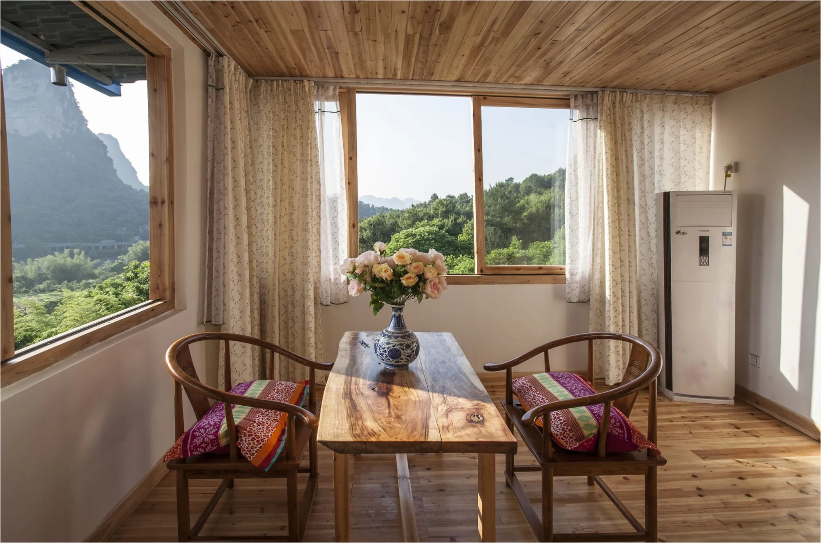 Riverside Retreat Hotel