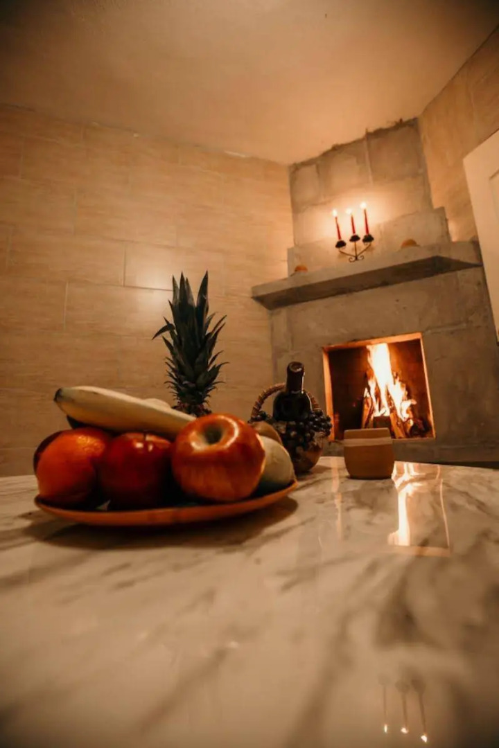 Alexander Cave House