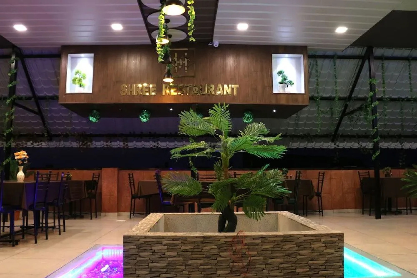 Hotel Shree Palace & Restaurant