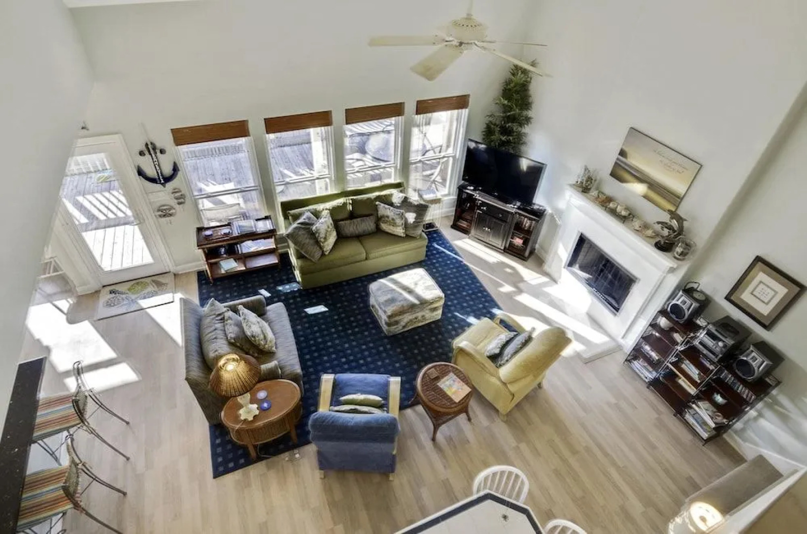 Sommervilla by RedAwning