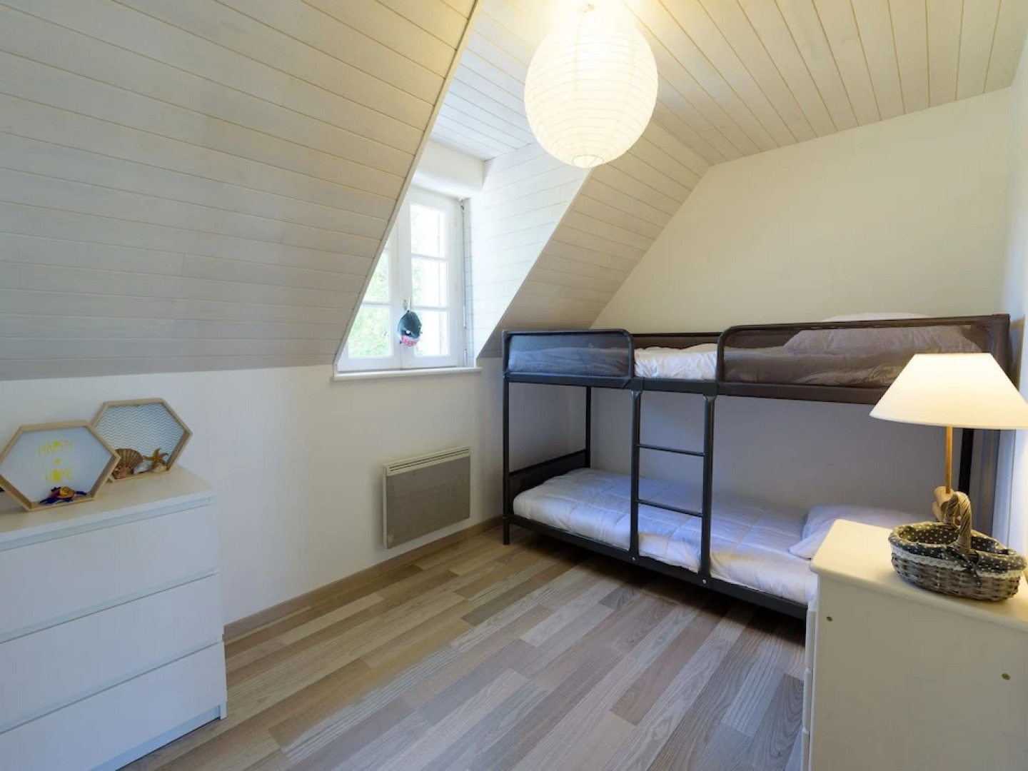 Beautiful Breton villa with private pool and large garden, 6 km from the coast