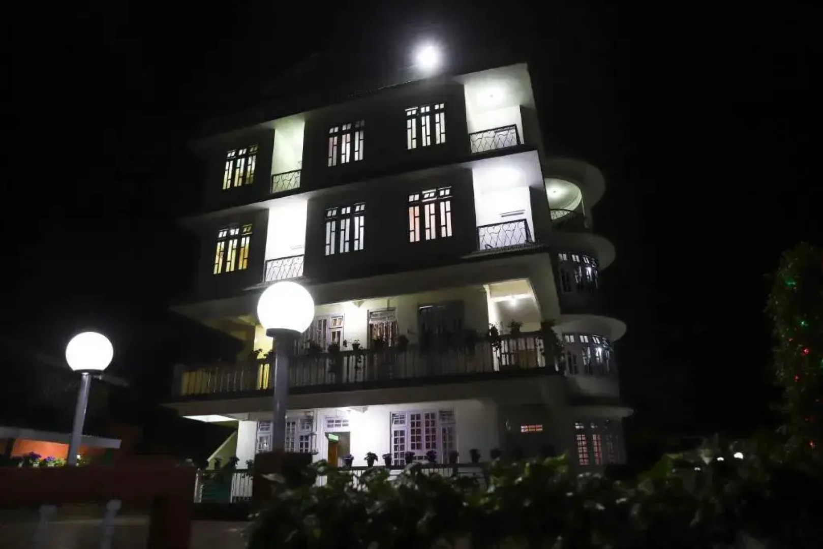 Dungmali Heritage Resort