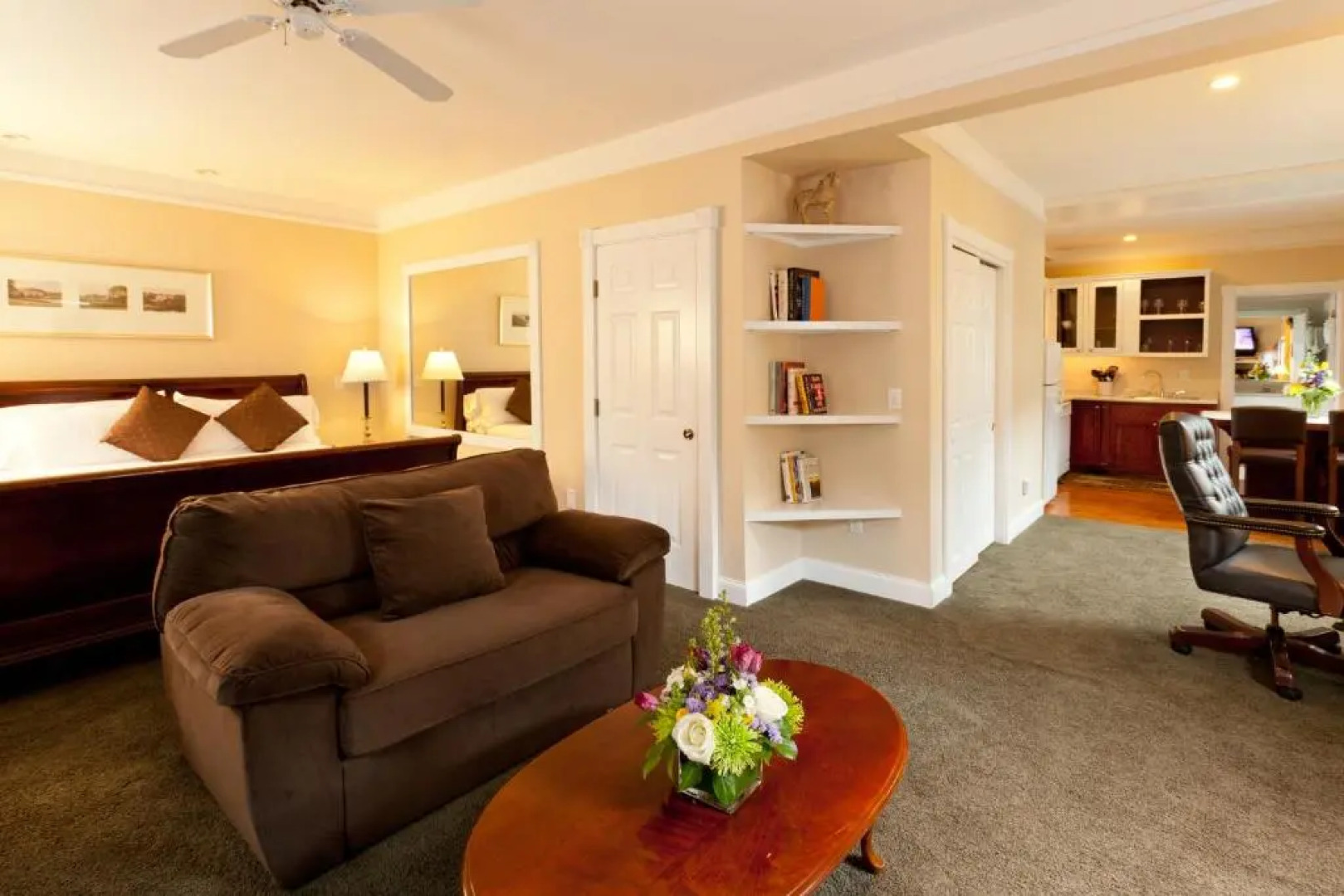 Crowne Pointe Historic Inn & Spa - Adults Only