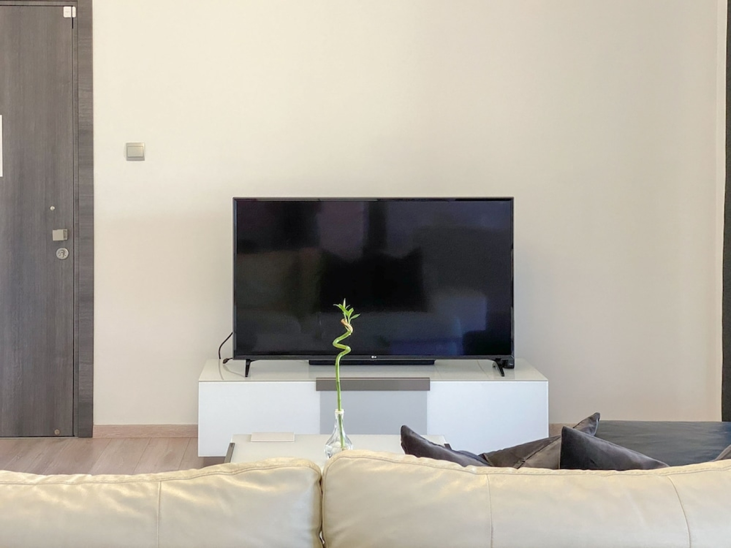 Phaedrus Living City Flat Rafaella 6