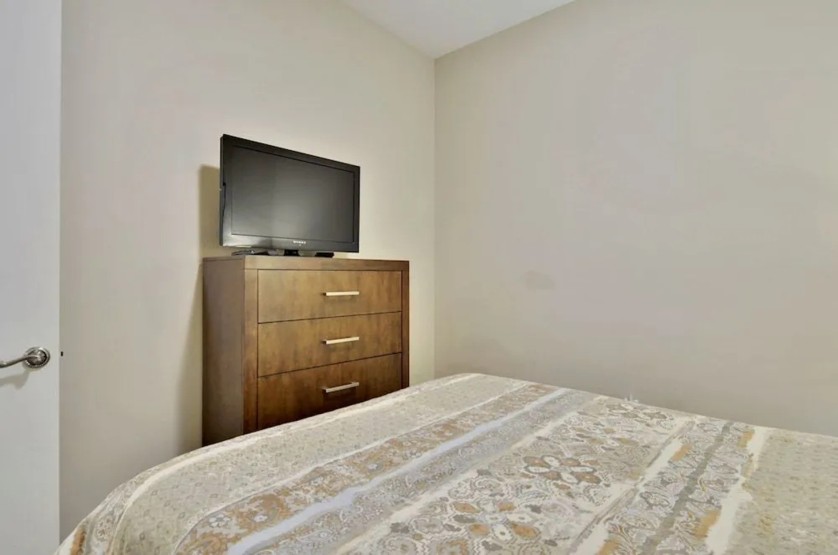 Diamond Beach 216 by RedAwning