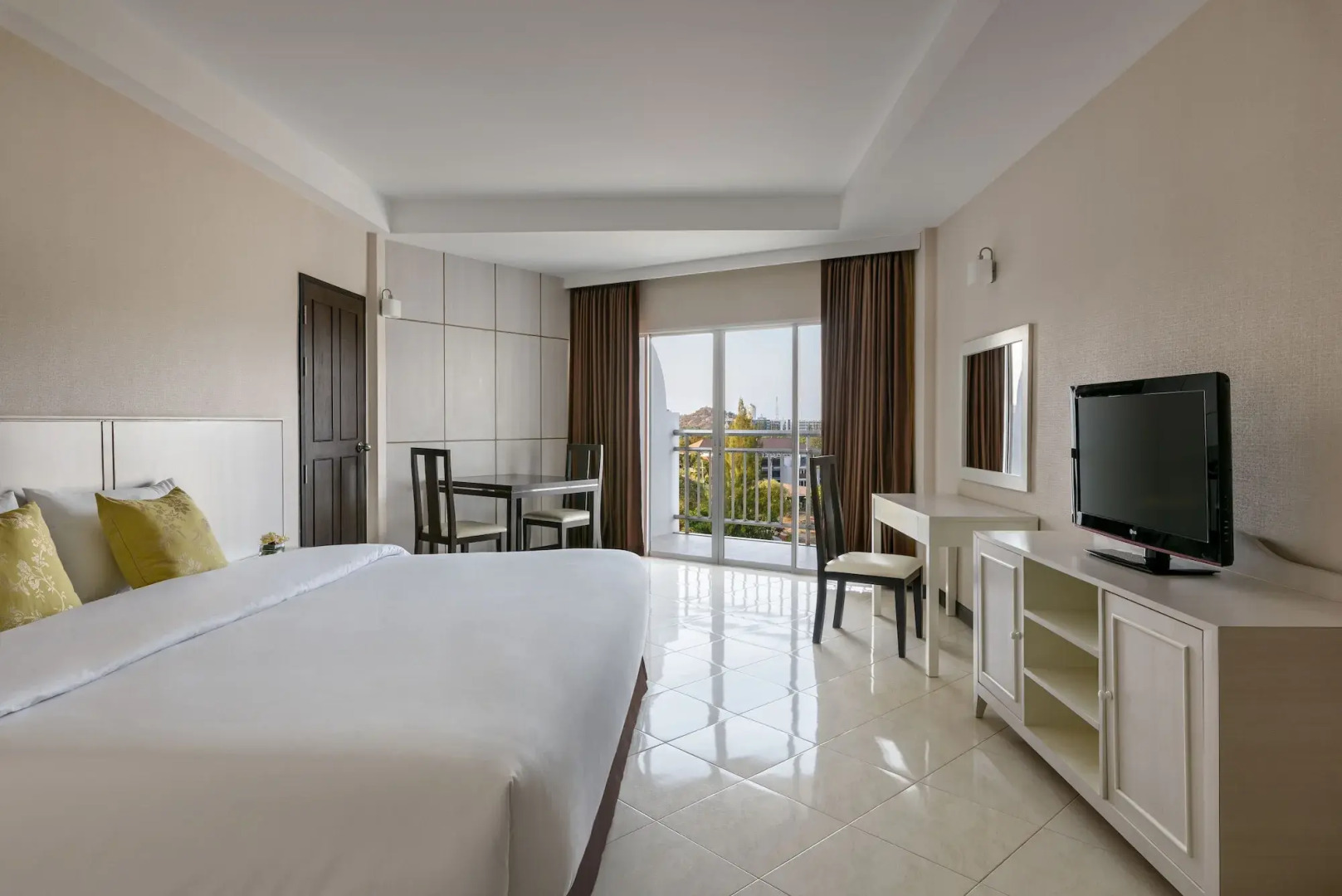 Seapine Beach Golf and Resort Hua Hin