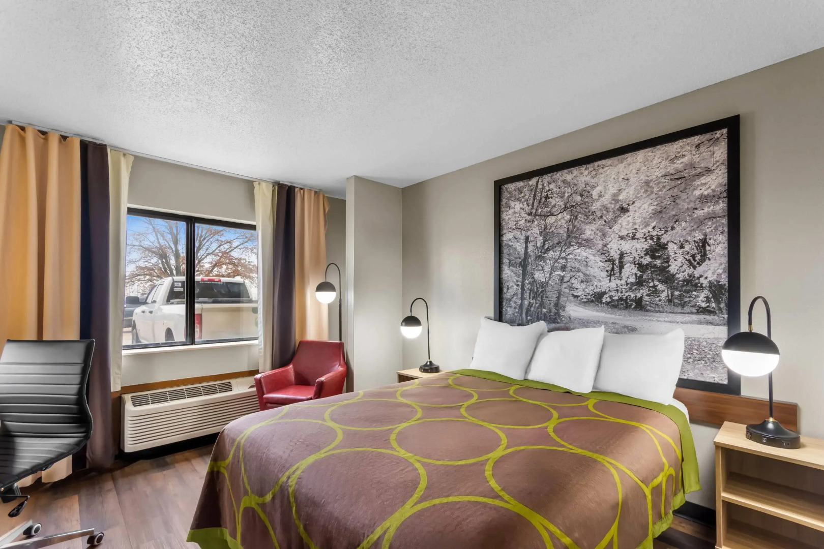 Super 8 by Wyndham Evansville East