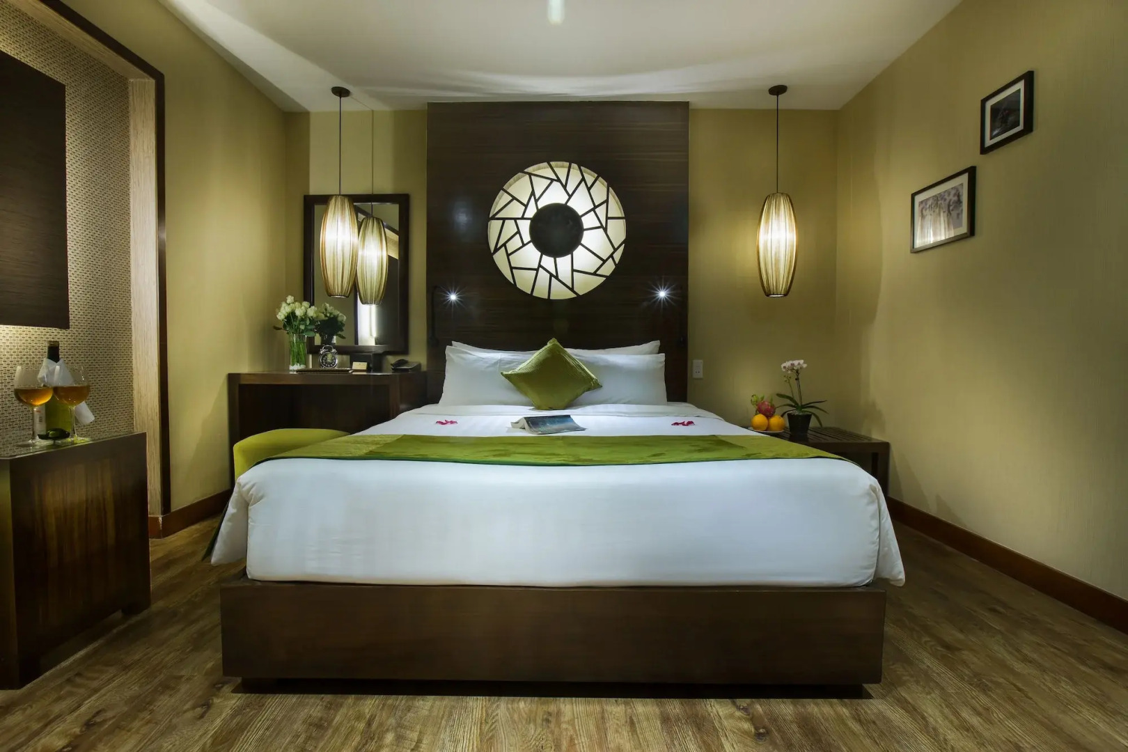 Oriental Suites Hotel & Spa