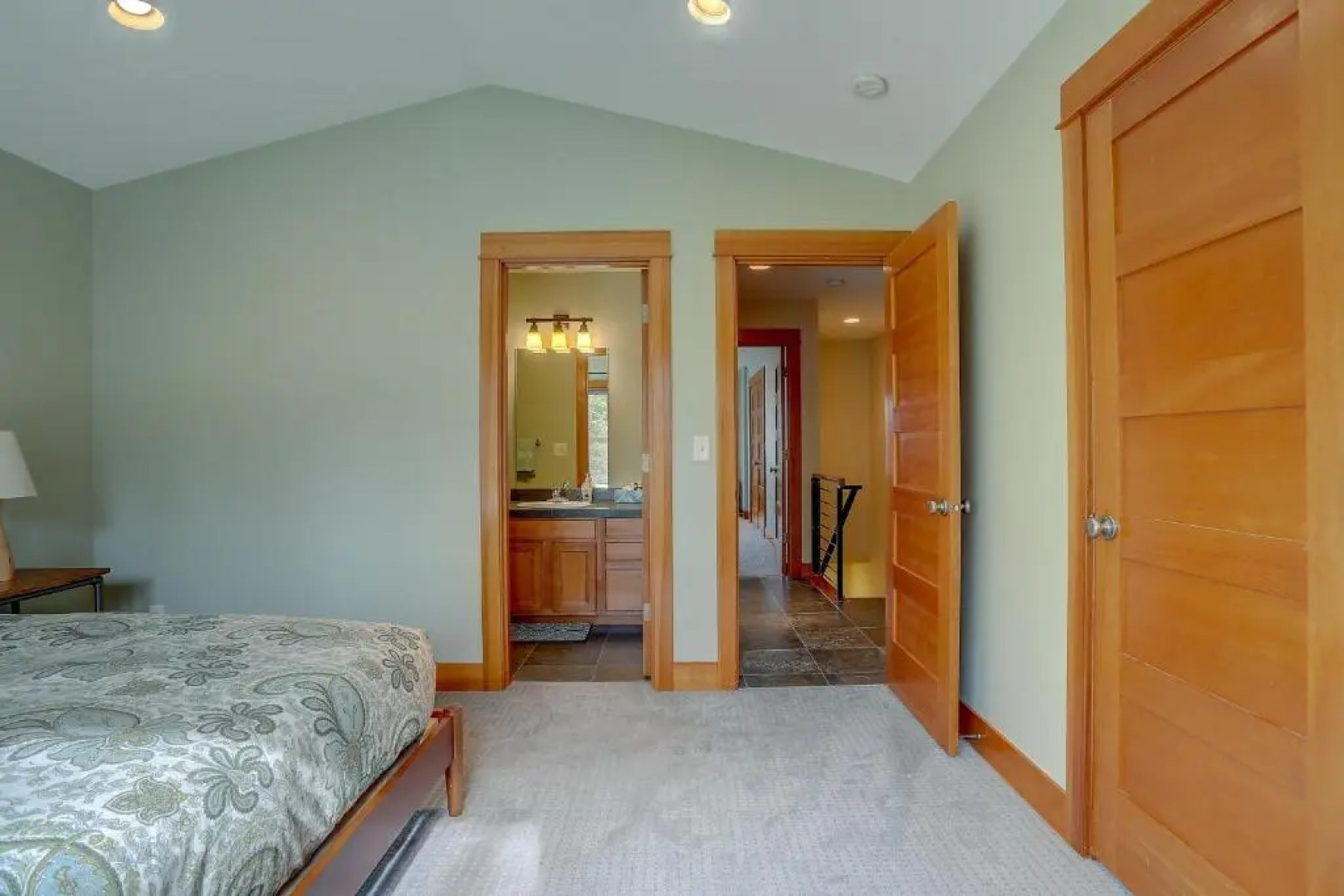 Spacious B2 Townhome with Fireplace and BBQ on the Deck by RedAwning