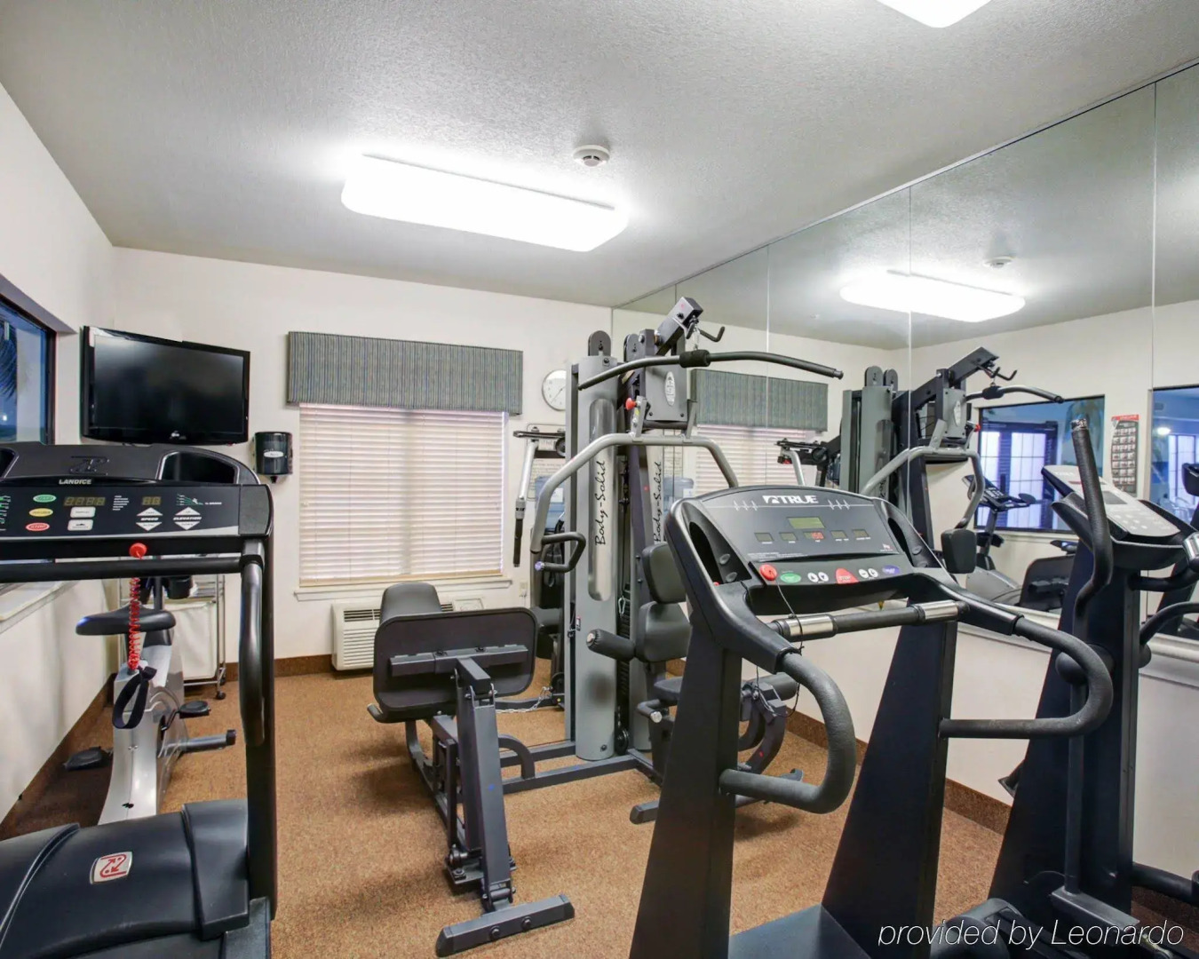 Quality Inn & Suites, Near University