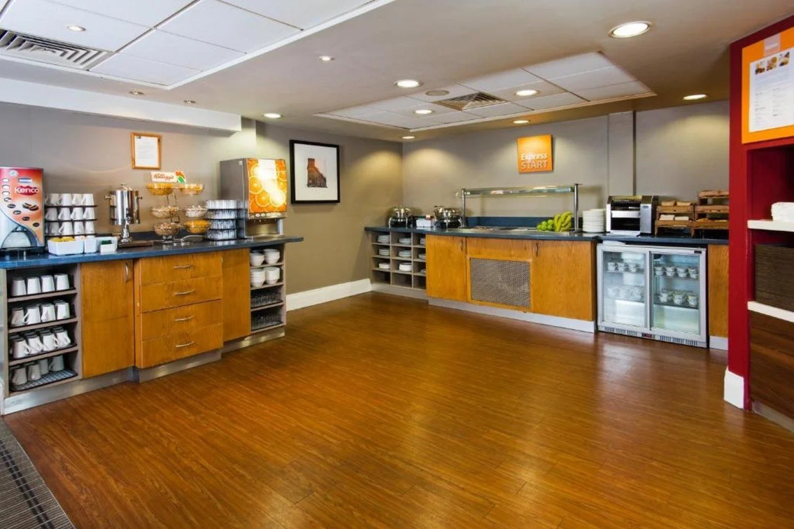 Holiday Inn Express Swansea - East by IHG