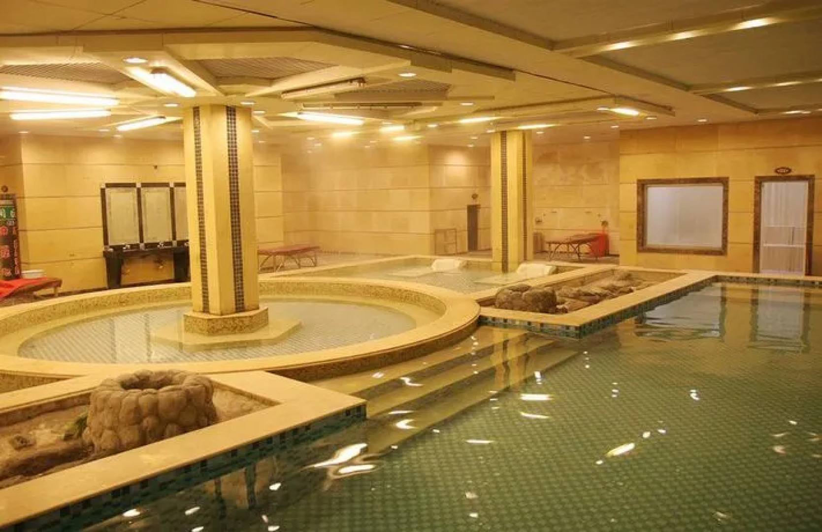 Longjing International Hotel & Spa