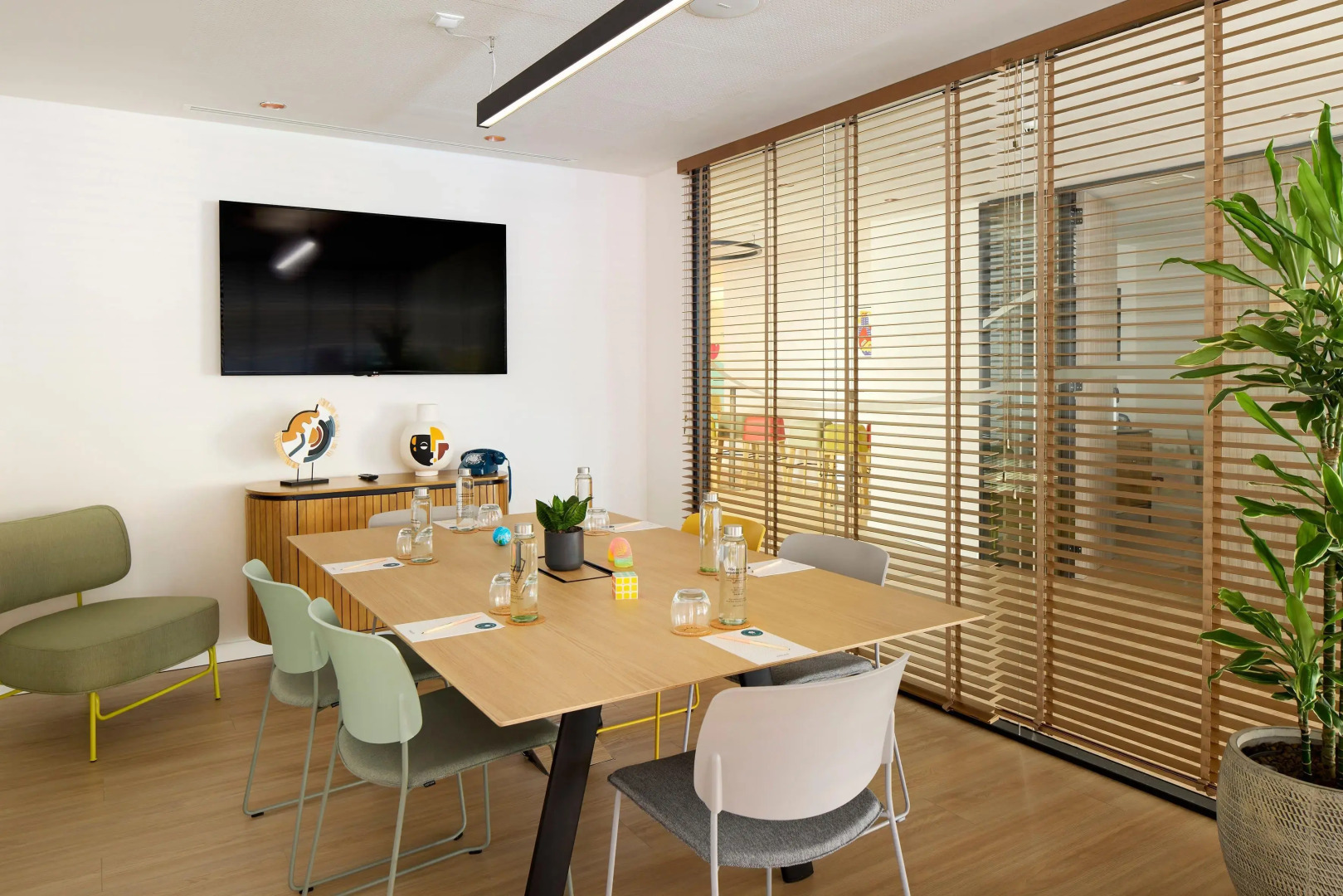 Отель INNSiDE by Melia Barcelona Apolo