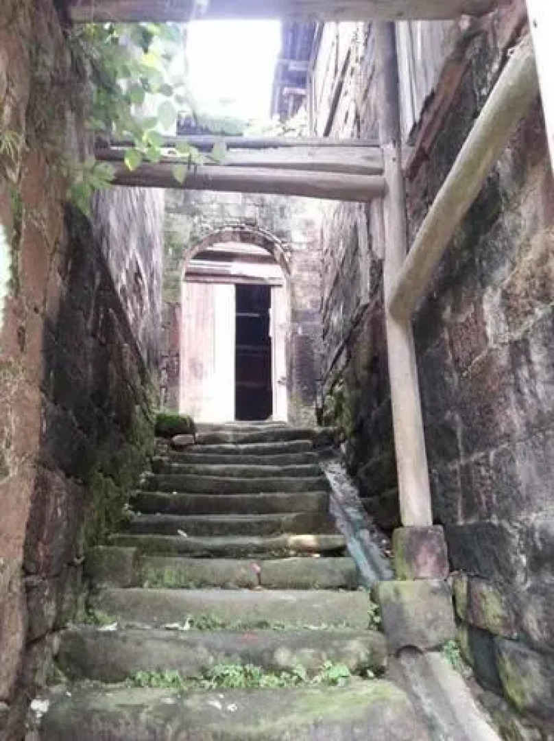 Hongcun Guanchuanyilou Hotel