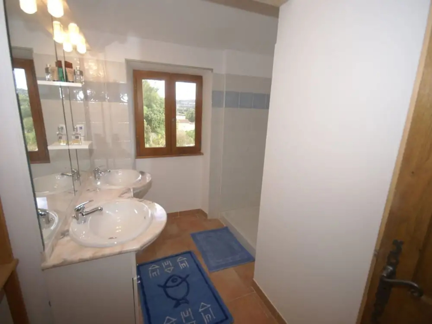 Natural stone house in stunning location with small beach at 300 metres