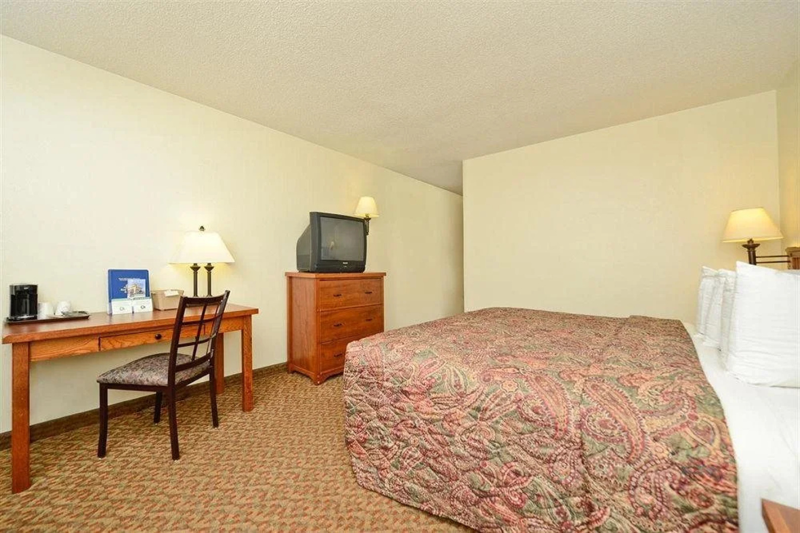 Americas Best Value Inn and Suites Overland Park/Kansas City