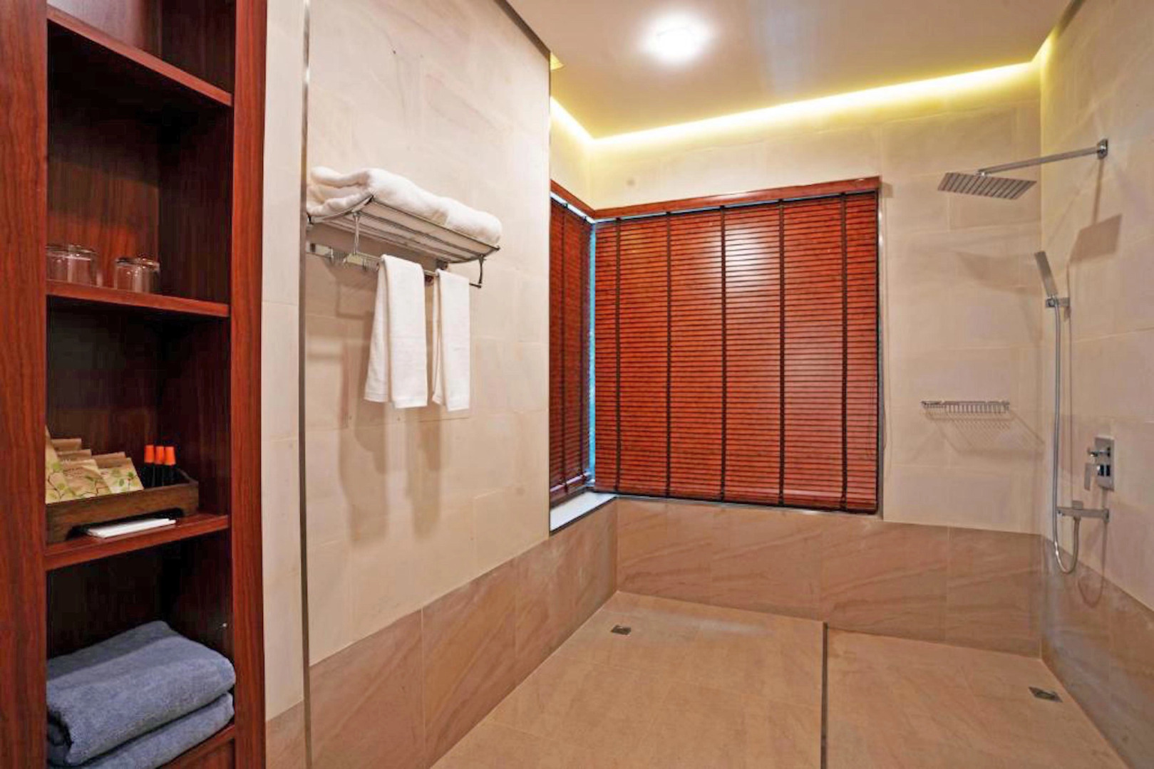 Phi Phi Mountain Beach Resort