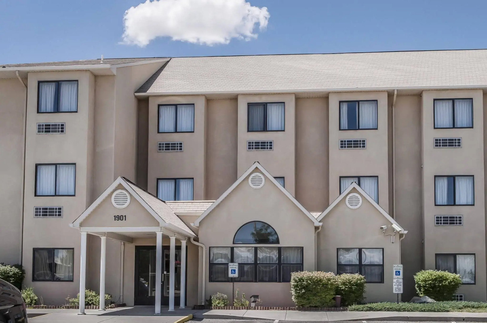 Baymont Inn by Wyndham Farmington