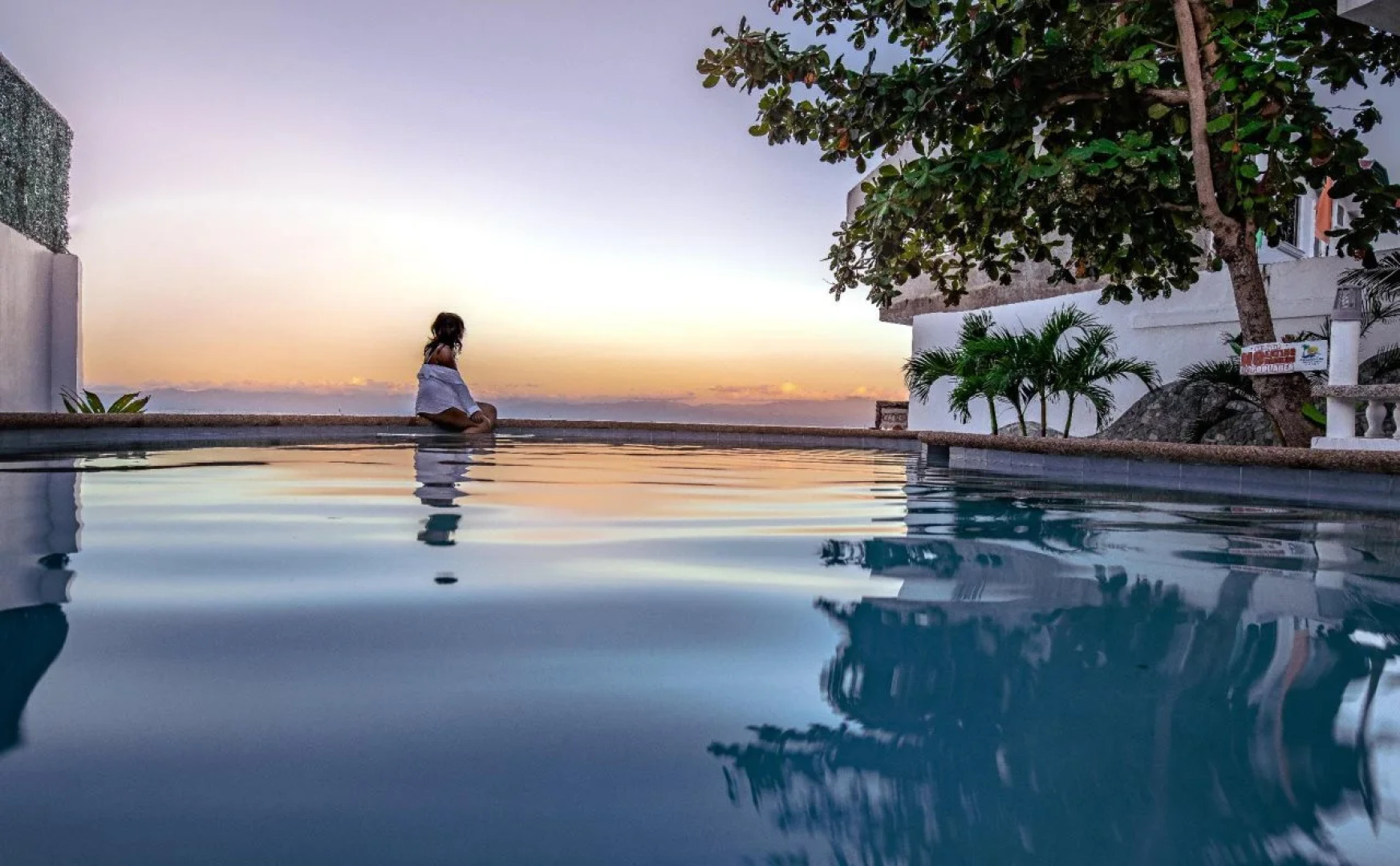 Pescadores Seaview Suites Moalboal