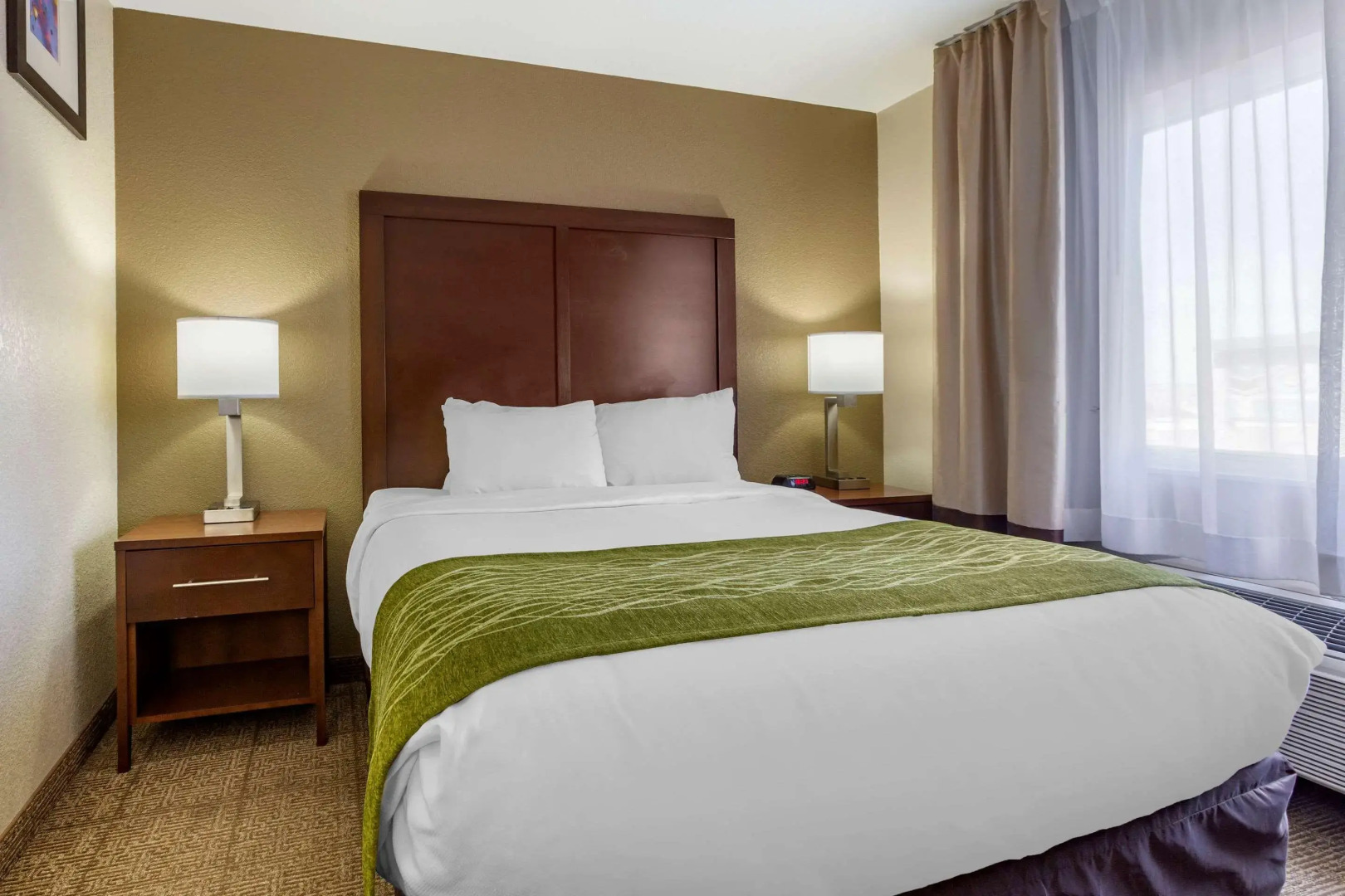 Comfort Inn & Suites Alameda at Albuquerque Balloon Fiesta Park