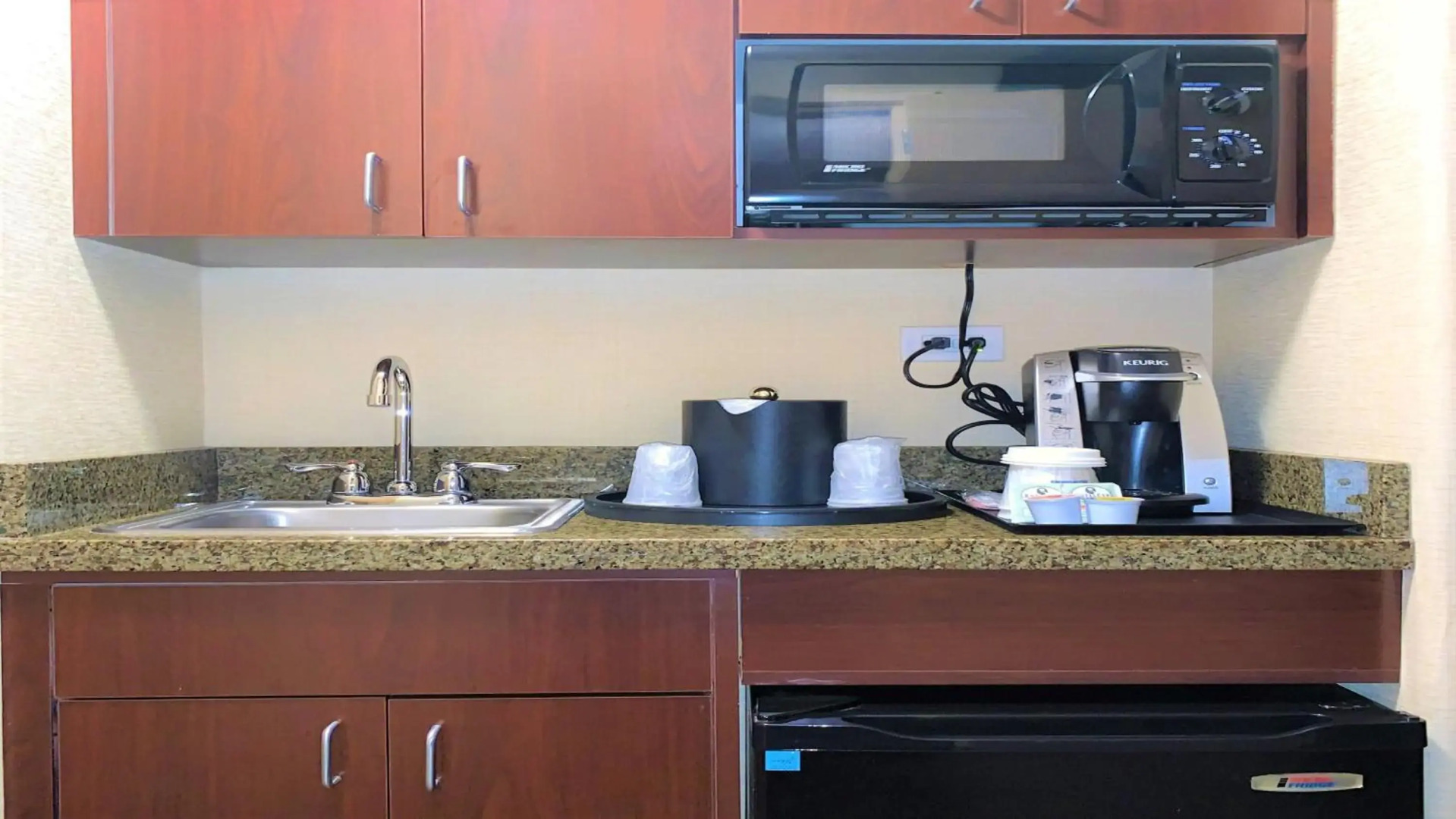 Holiday Inn Express Hotel & Suites FRESNO NORTHWEST-HERNDON by IHG
