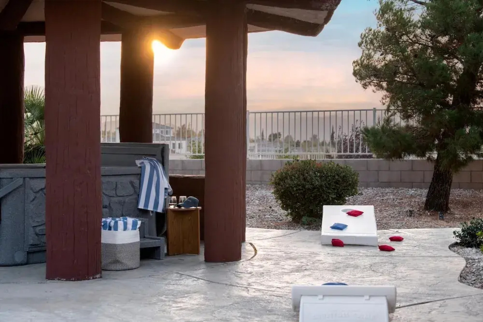 Selecta Ave - Fauna in Yucca Valley