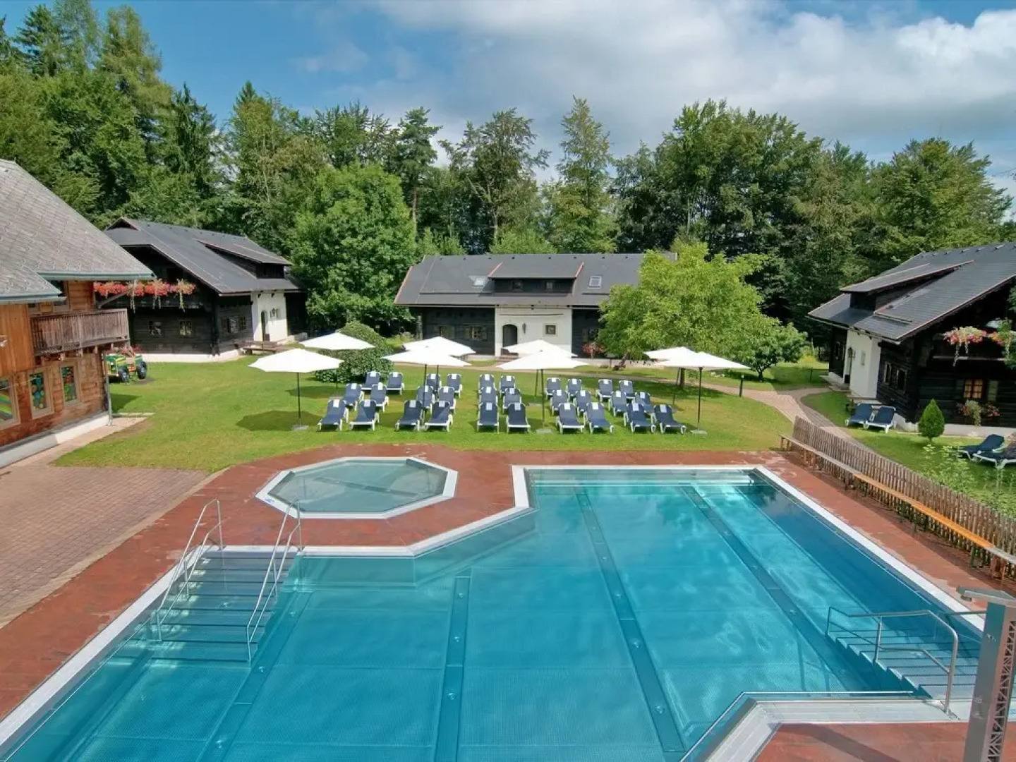 Charming Apartment in Oberaichwald Near Beach Drobollach