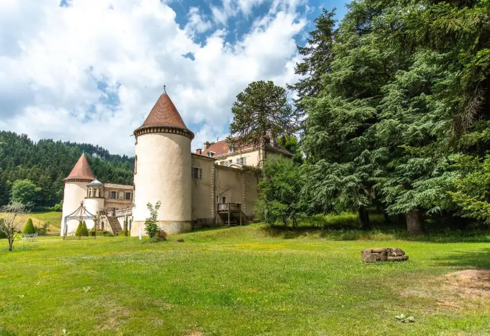 Gîte du Château de Pramenoux