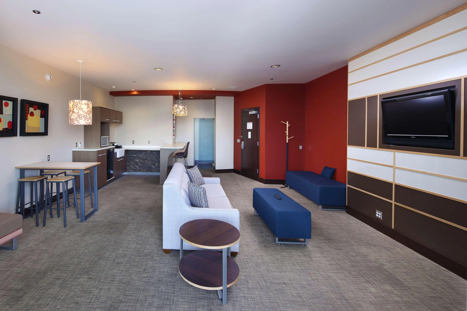 Tulyp, Tapestry Collection by Hilton