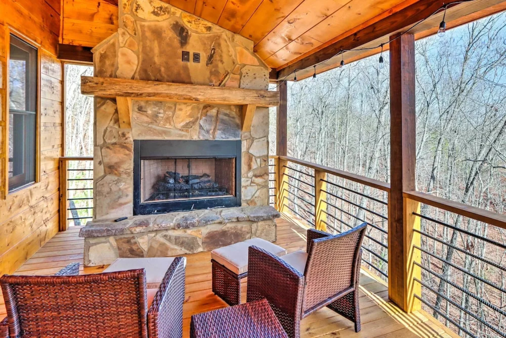 Luxury Cabin Vacation Rental in Mineral Bluff