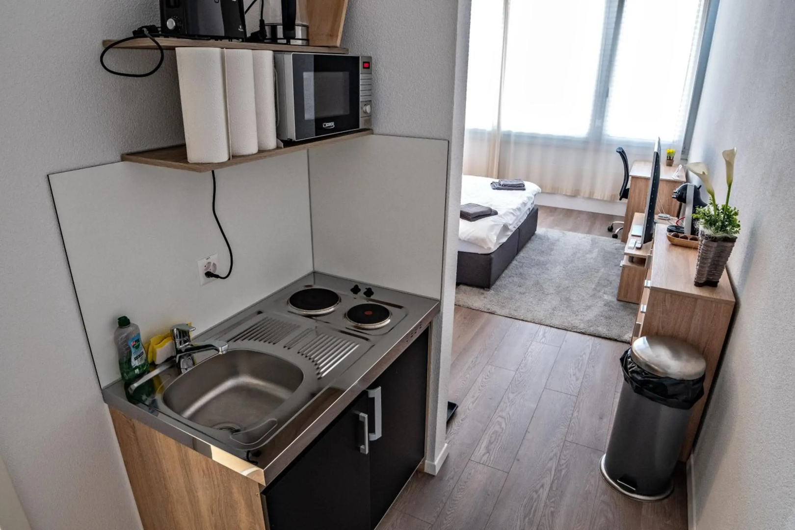 Pit Stop Apartments