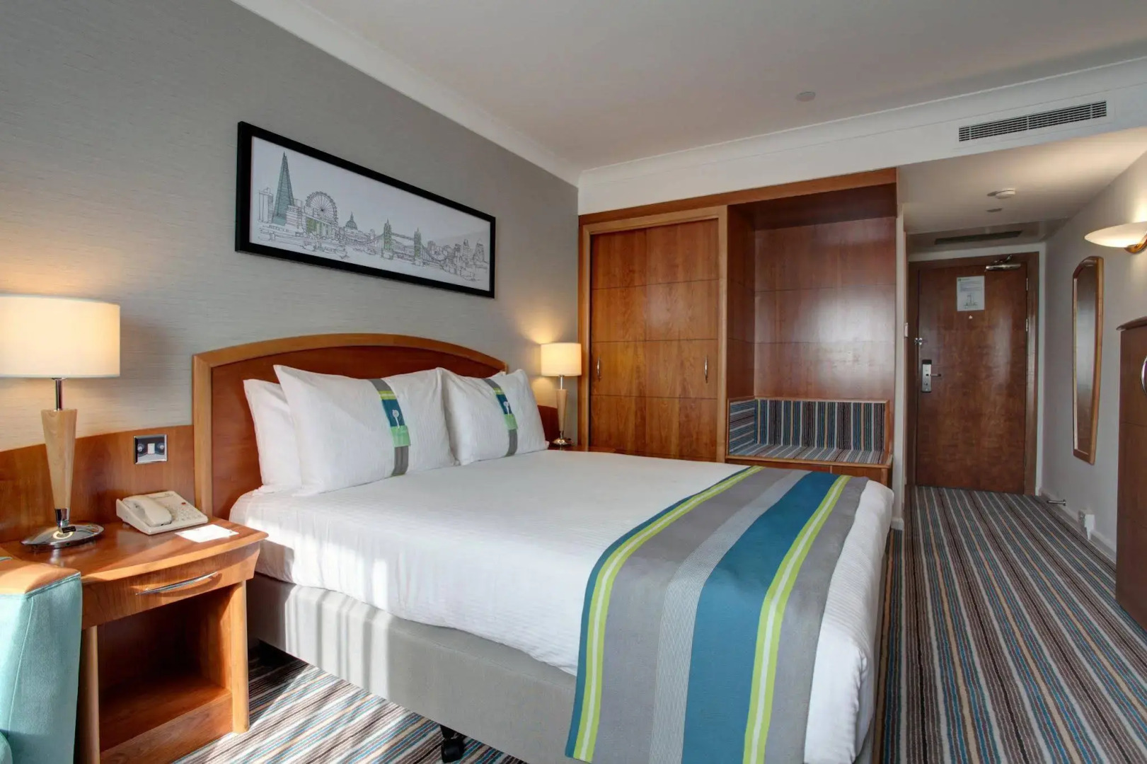 Отель B&B Hotel London Heathrow