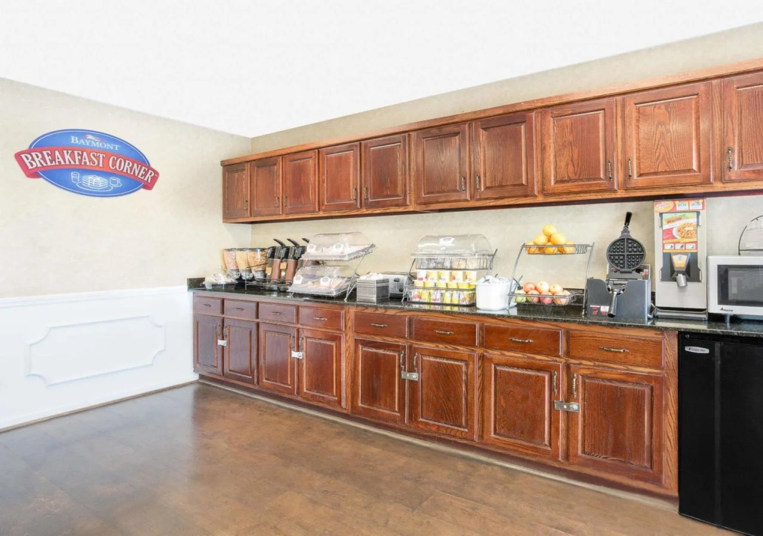 Baymont Inn & Suites - Roanoke Rapids