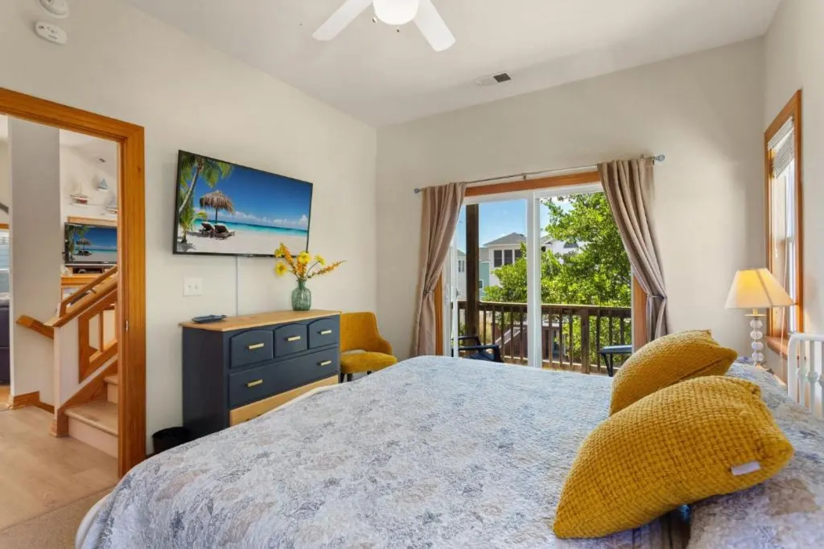 1671 Semper Summer 3 Min Walk to Beach