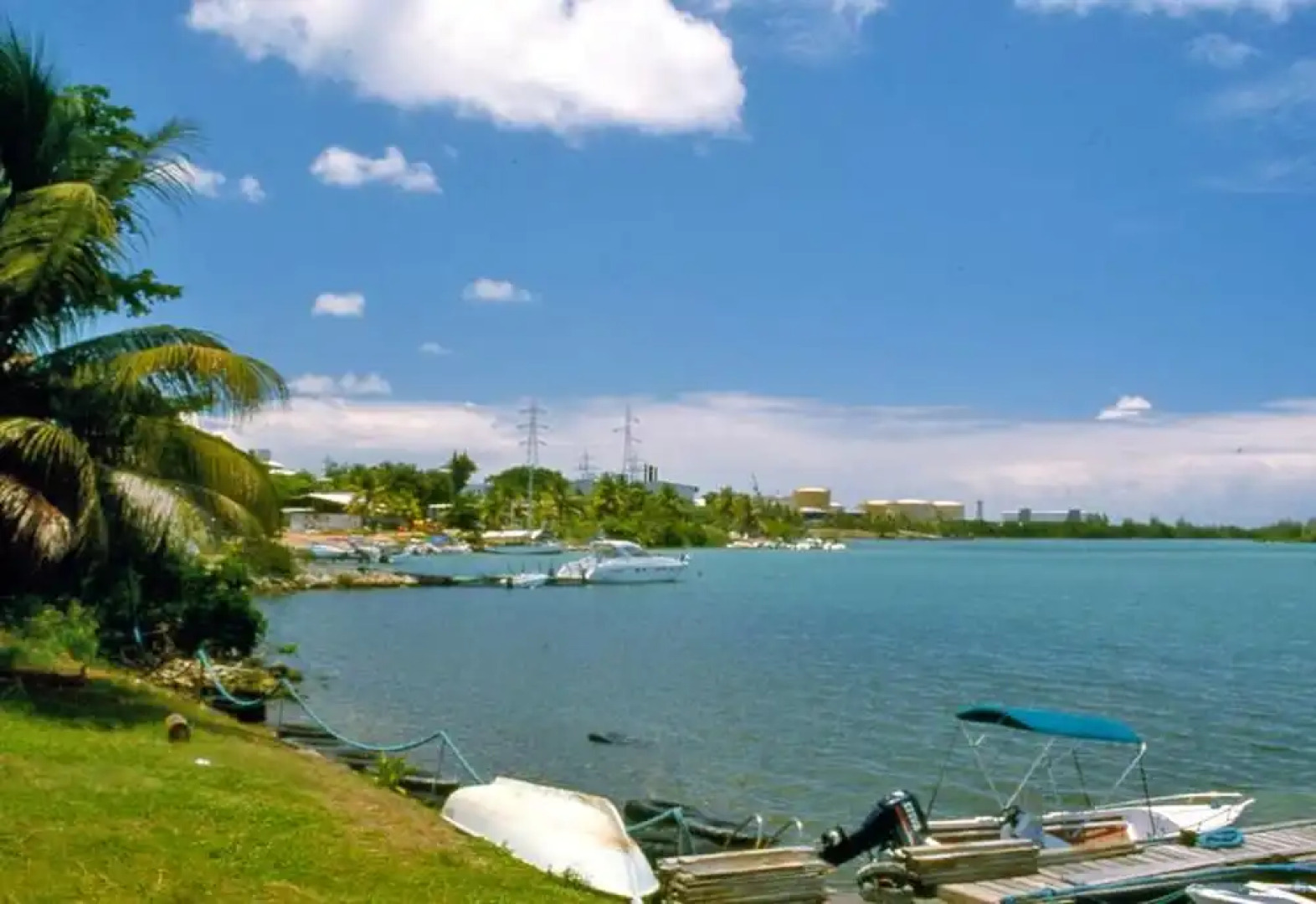 Apartment with 2 Bedrooms in Baie-Mahault, with Pool Access, Furnished Terrace And Wifi - 15 Km From the Beach