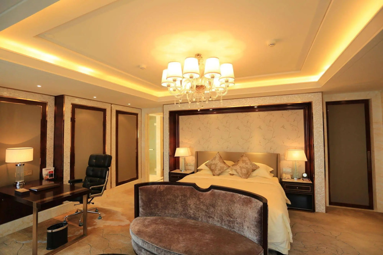 Ramada Yiyang Taojiang