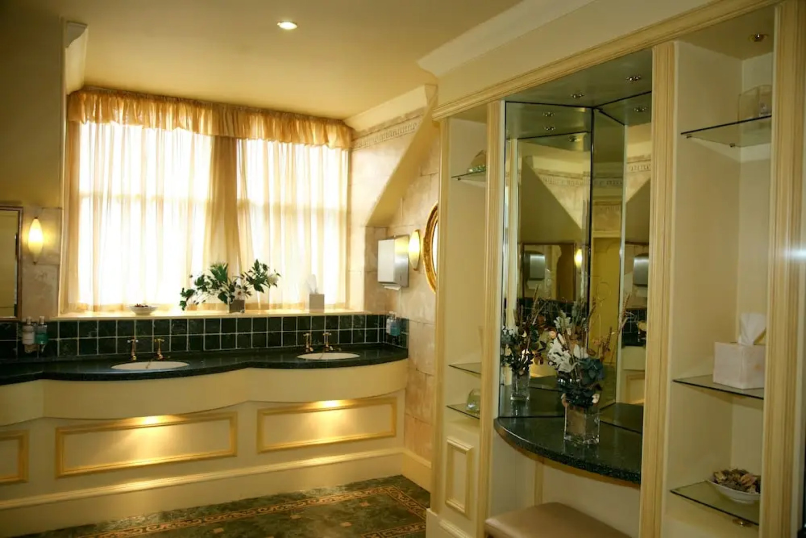 Dryburgh Abbey Hotel