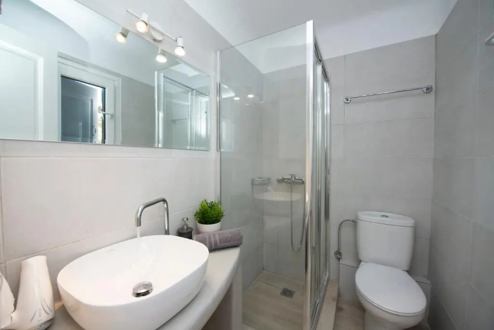 Superior Beachfront Apartment 1 with view to the Aegean Sea