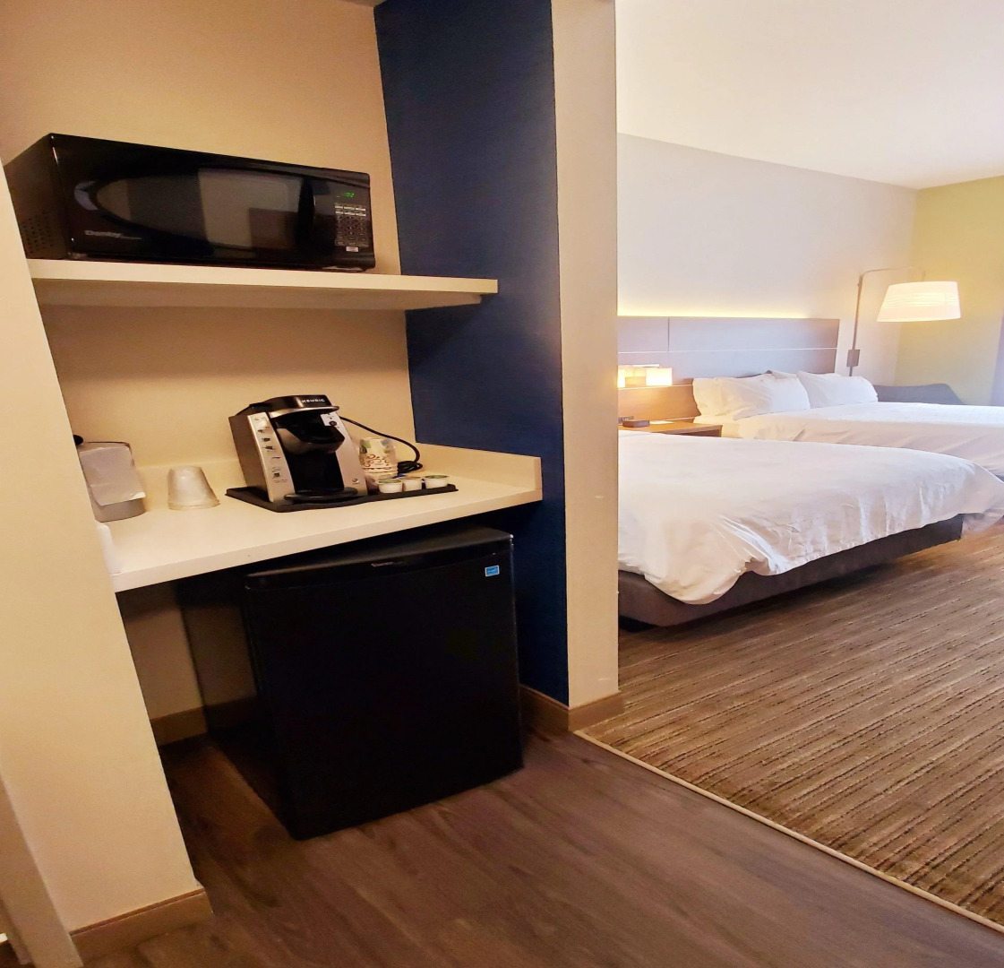 Holiday Inn Express & Suites Rehoboth Beach