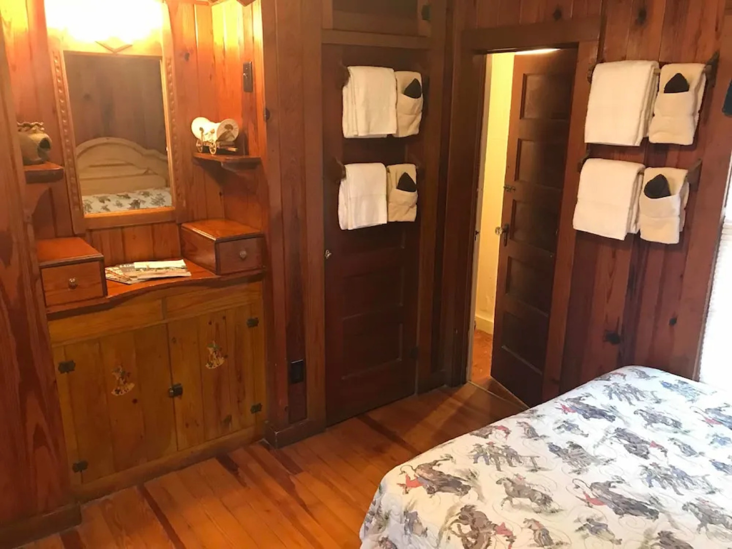 Twin Elm Guest Ranch